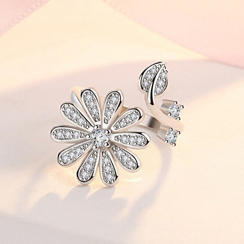 Flower Ring image 3