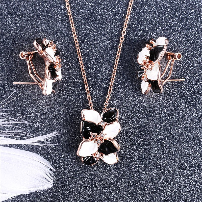 Gold-Tone Floral Black & White Pendant Jewellery Set image 2