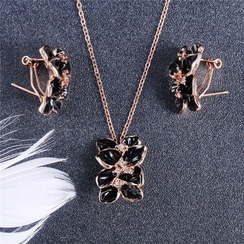 Gold-Tone Floral Black Pendant Jewellery Set image 1