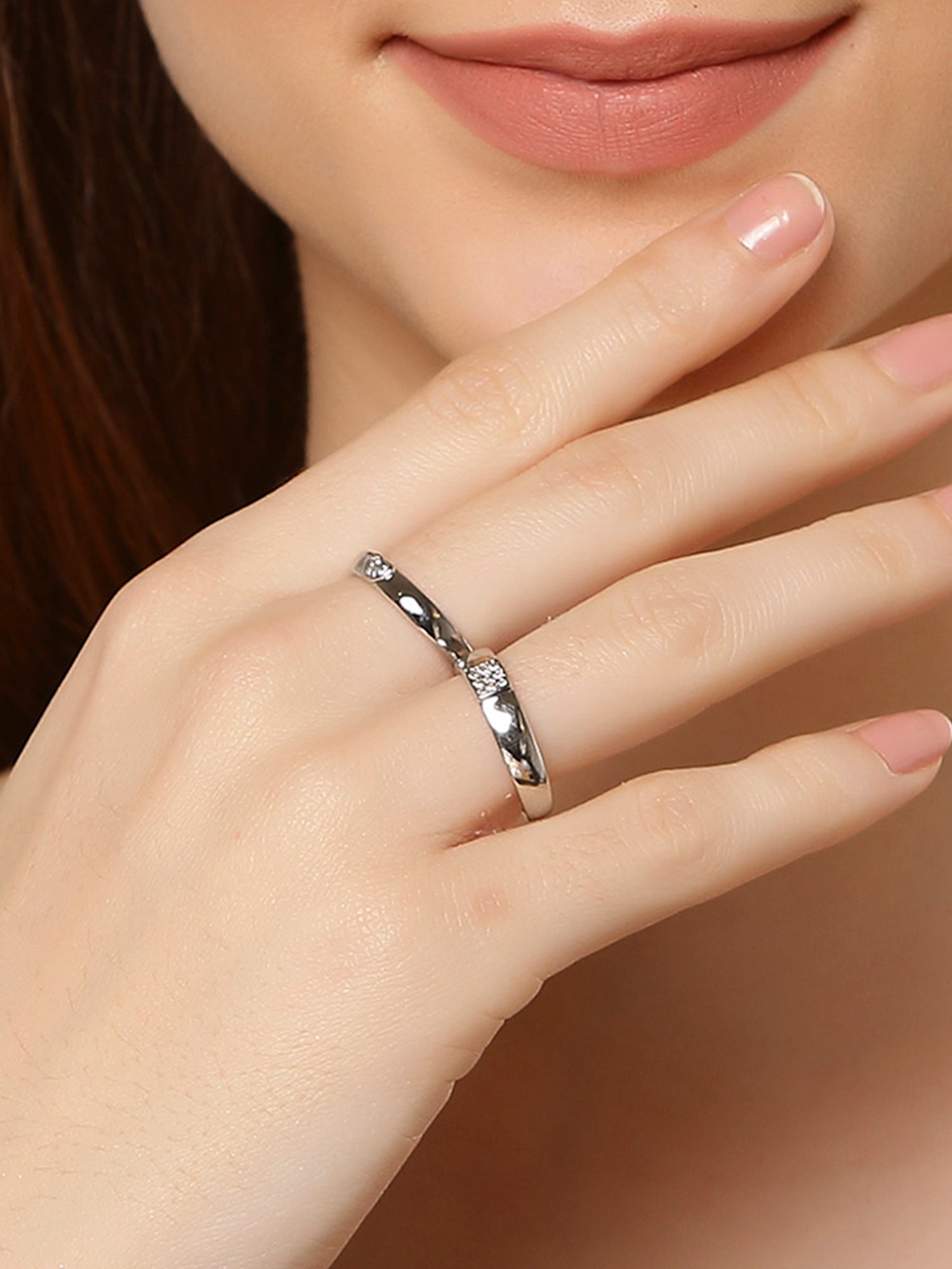 Elegant Unisex Silver-Plated Crystal Heart Stud Ring image 1
