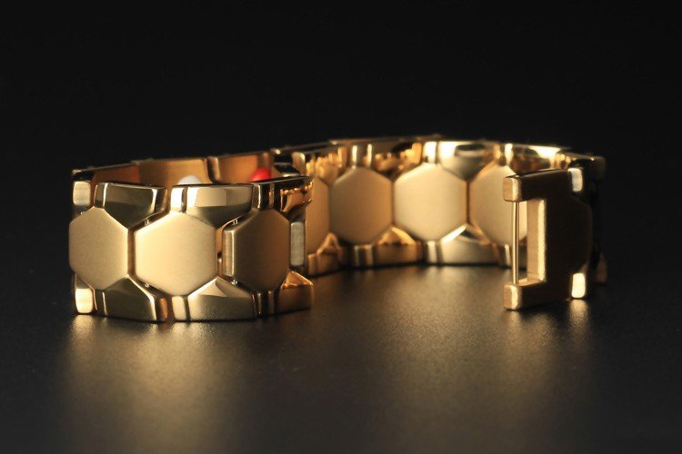 Men Golden Bio Magnetic Bracelet image 4