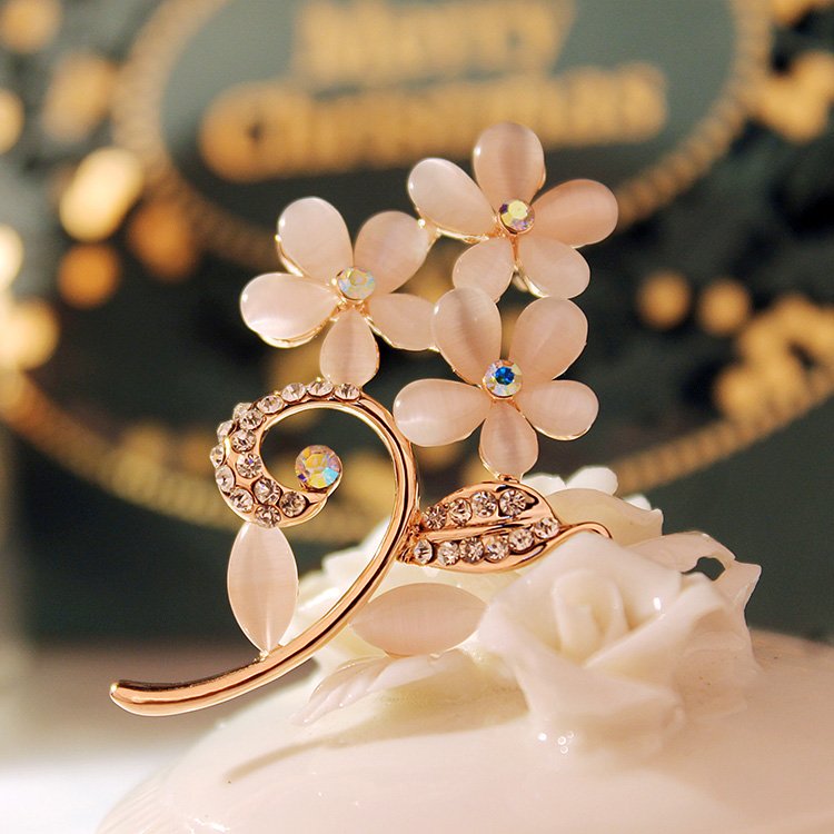 Gold-Tone Stone Floral Crystal Studded Brooch For Women/Girl's image 2