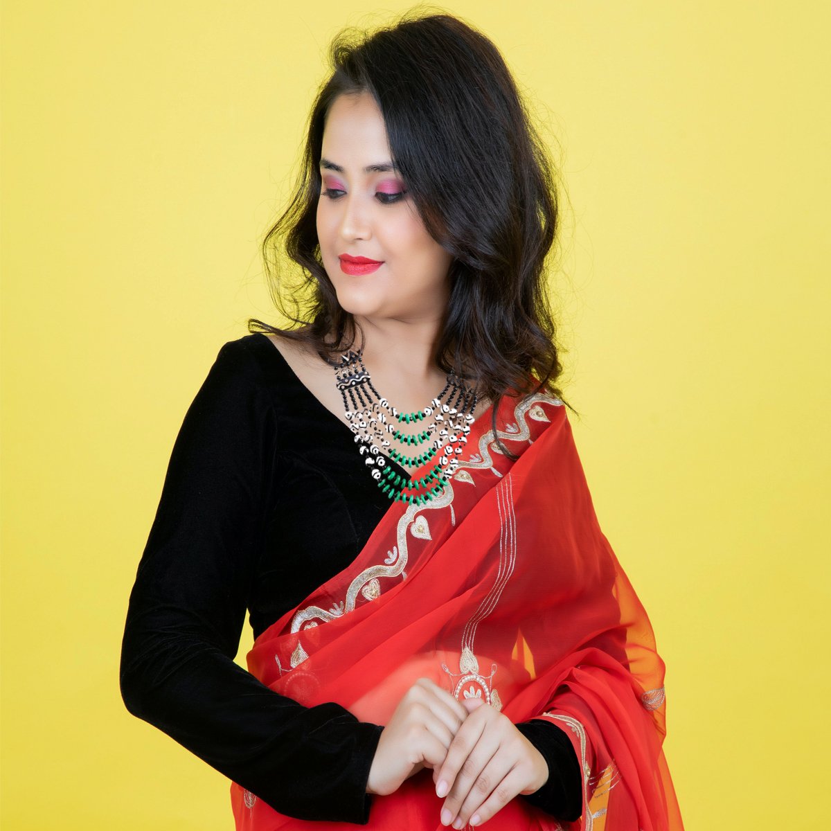 White & Green Beaded Tibetan Boho Handpainted Necklace image 1