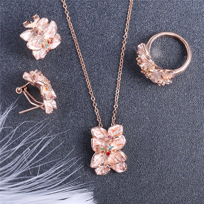 Gold-Tone Floral White Pendant Jewellery Set image 4