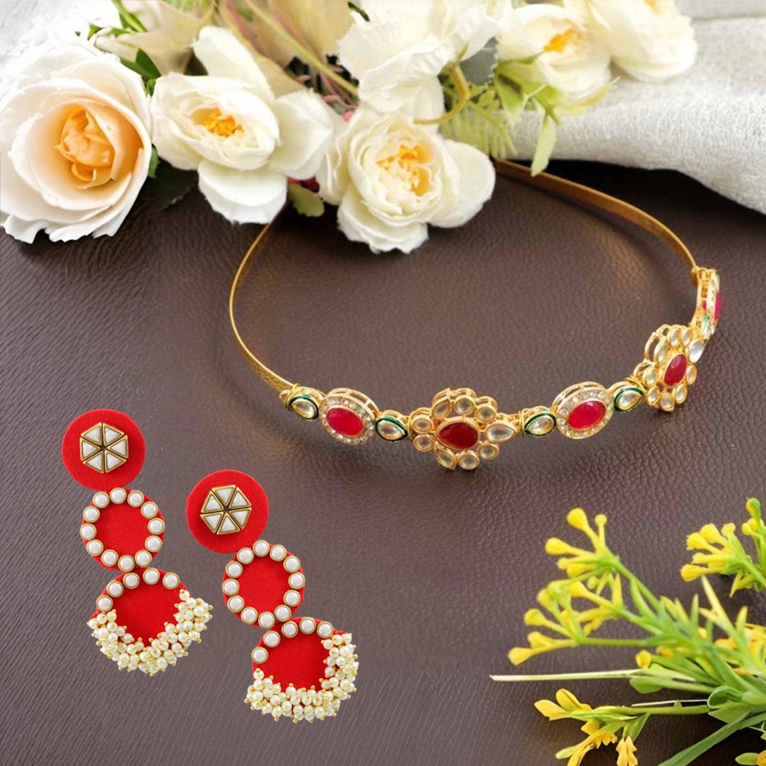 Ethnic Kundan/Pearl Mathapatti Hairband and Earrings Set image 0