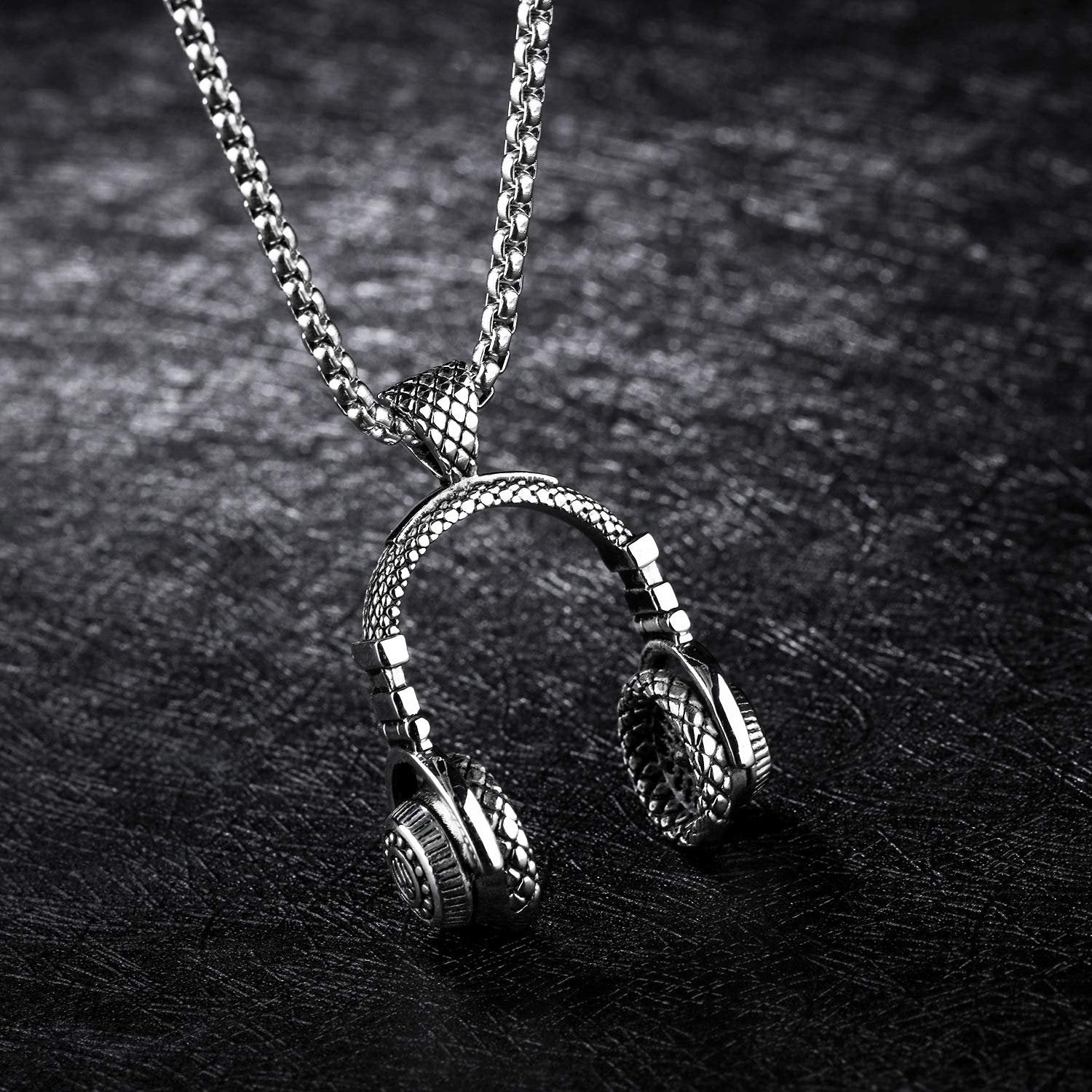 Silver-Plated Music Accessories Headphone Pendant Necklace image 2