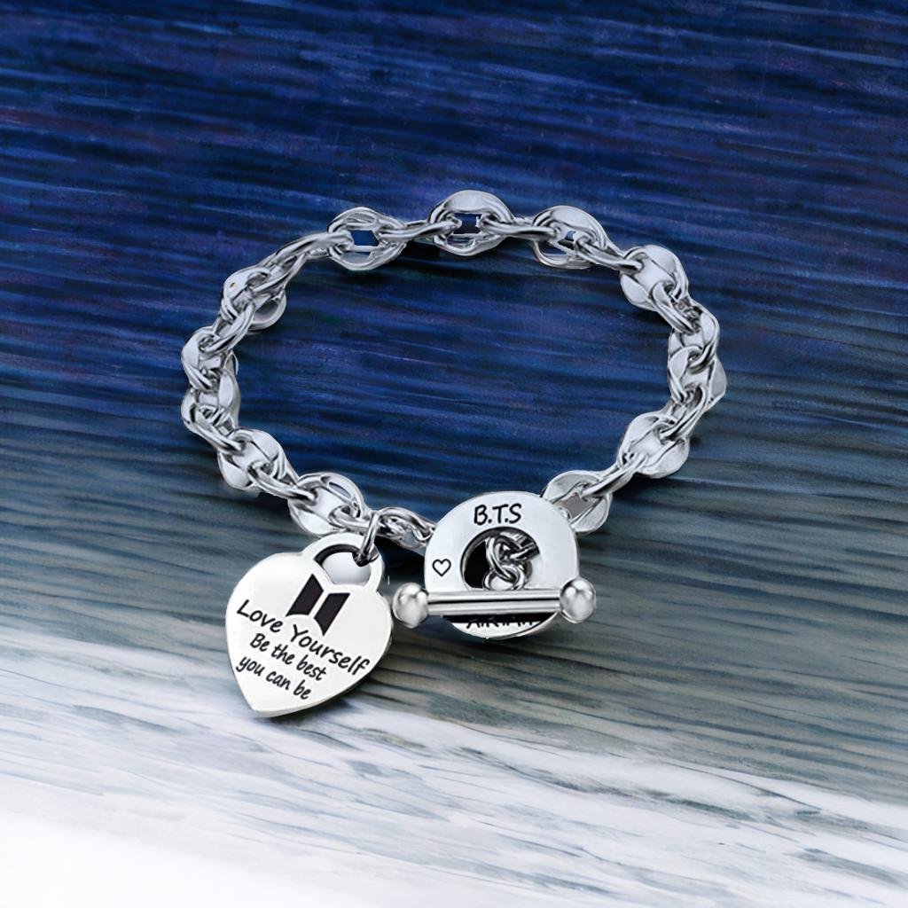 Silver-Plated Heart Lock Link Chain Bracelet for Unisex image 3