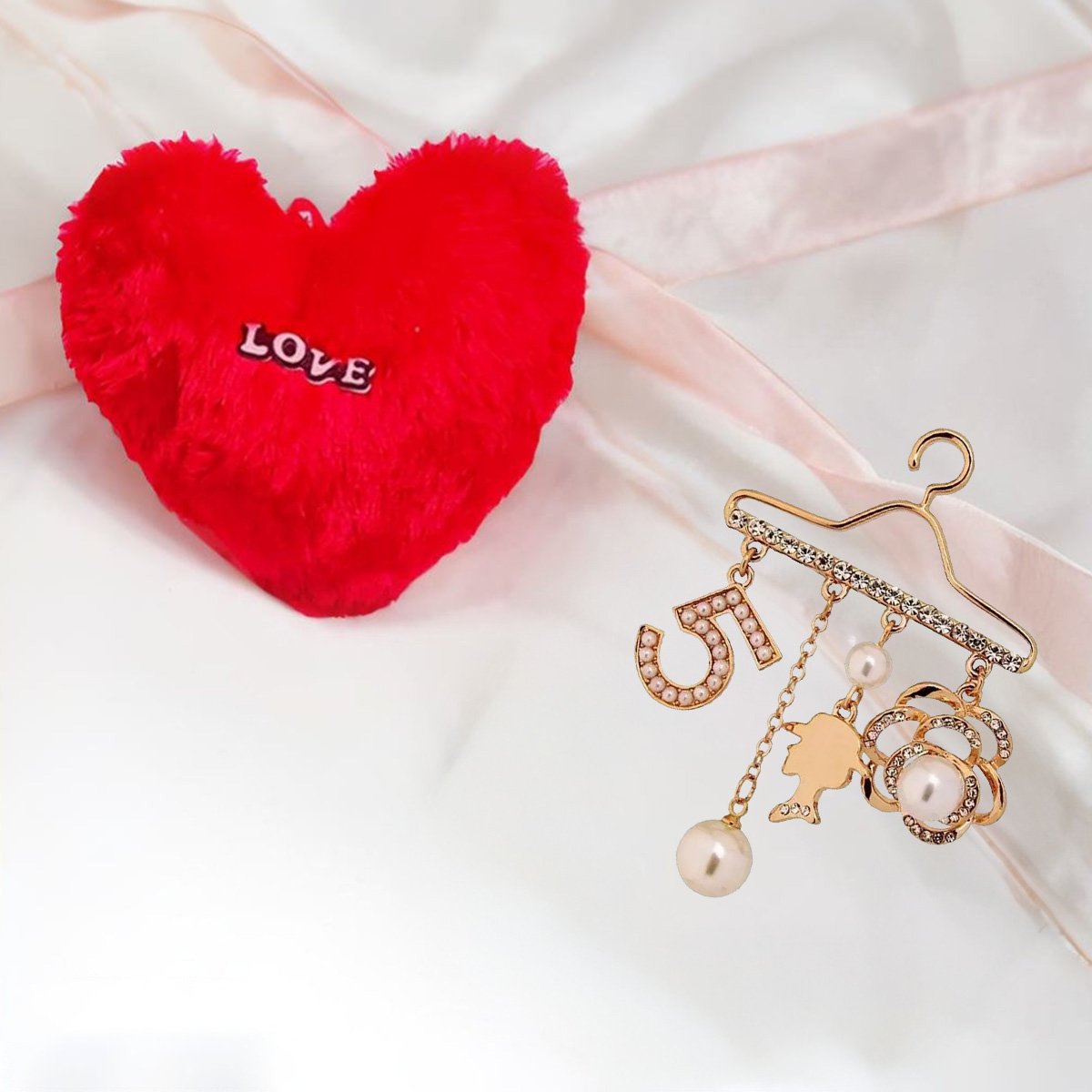 Valentine's Day Combo Set Hanger Brooch with Heart Pillow image 0