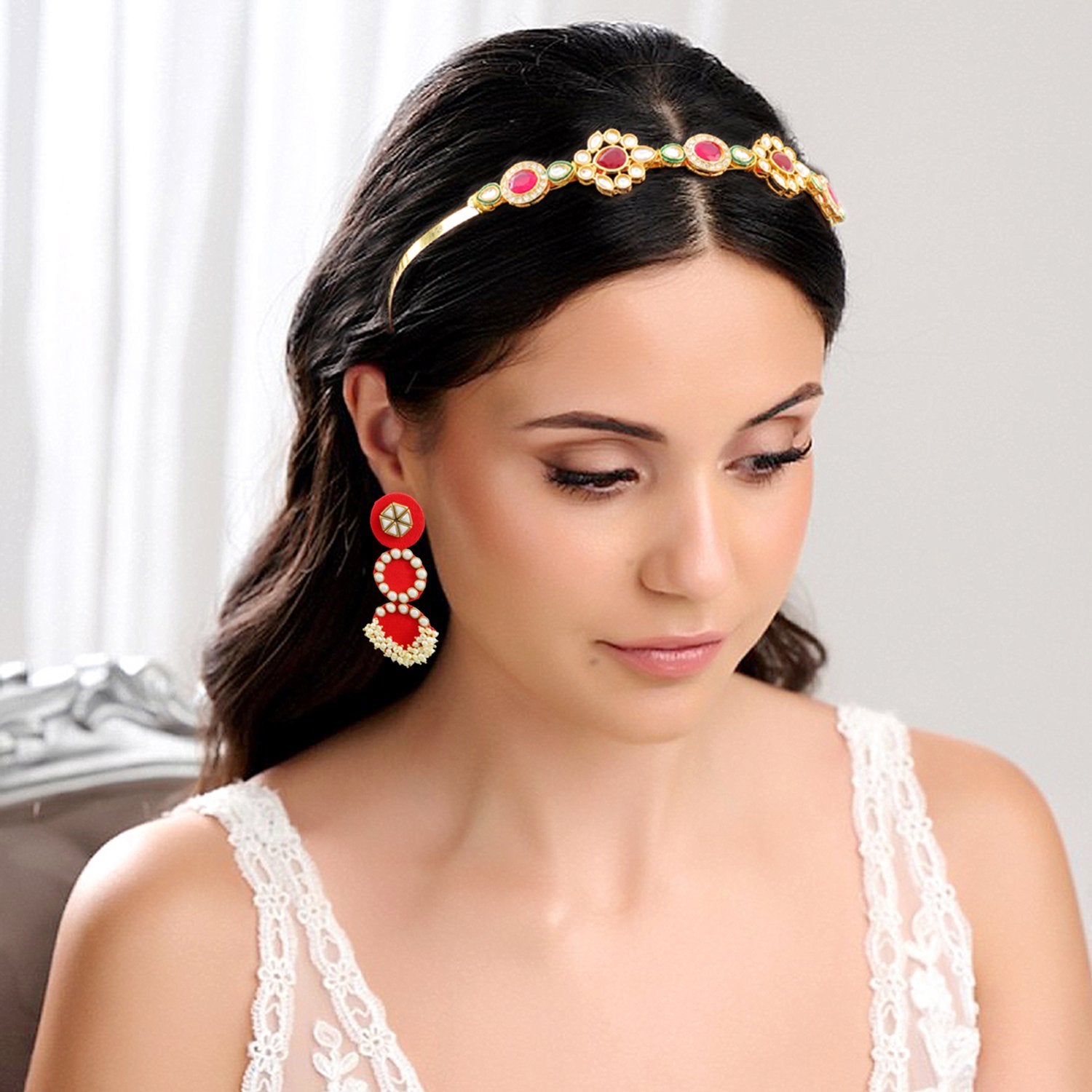 Ethnic Kundan/Pearl Mathapatti Hairband and Earrings Set image 2