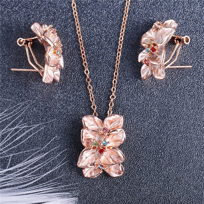 Gold-Tone Floral White Pendant Jewellery Set image 3