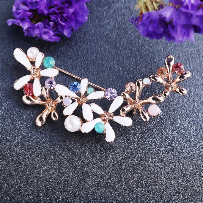 Gold-plated Crystal/Pearl Flower Brooch For Women/Girl's image 0