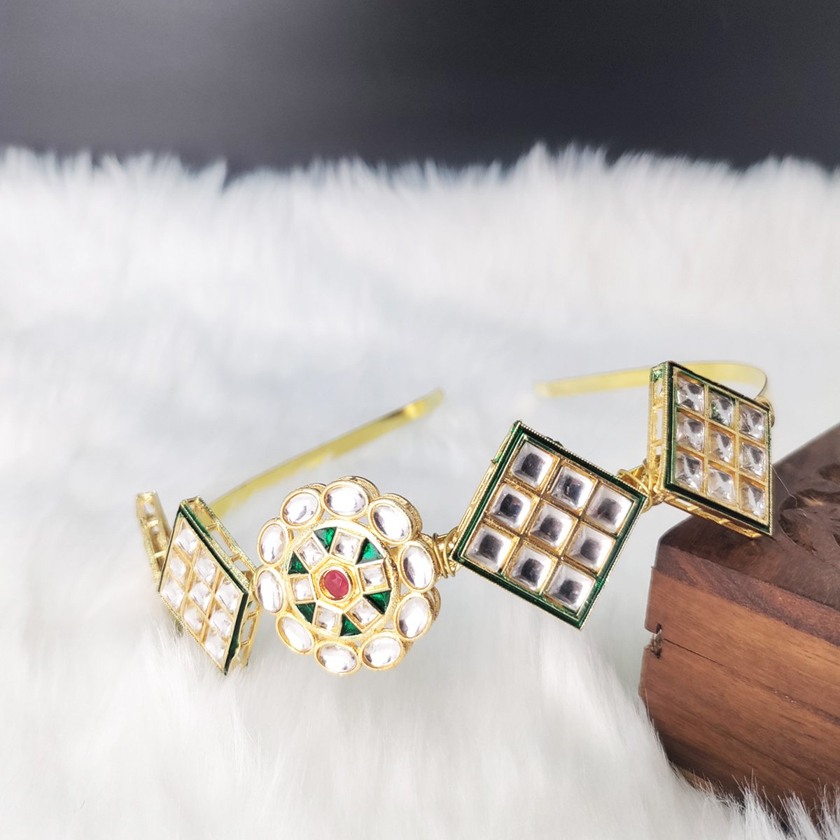 Gold-Plated Kundan Sheeshphool Hairband with Free Brooch Gift image 5