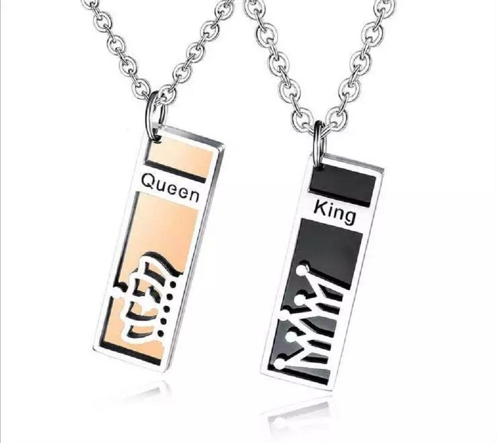 Silver Plated Queen-King Engraved Pendant Chain Necklace for Couples image 3