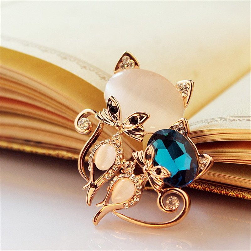 Gold-plated Double Cute Cat Brooch For Women image 0