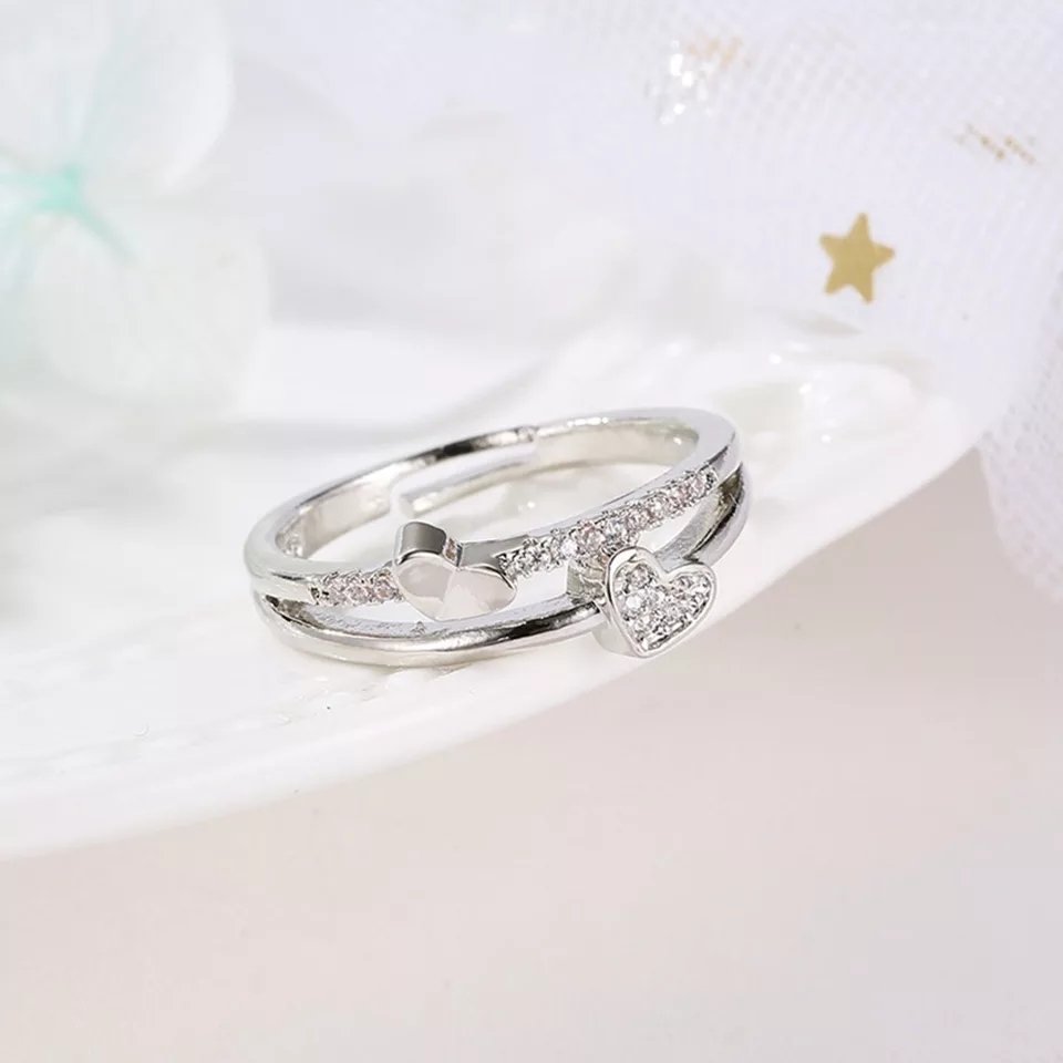 Silver-Plated Heart Crystal Finger Ring image 0