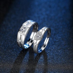 Silver-Plated Heart Crystal Studded Couple Ring