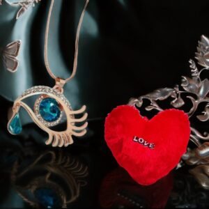 Valentine’s Day Jewelry Gift Set Angel Blue Eye Pendant Chain Necklace with Heart Pillow